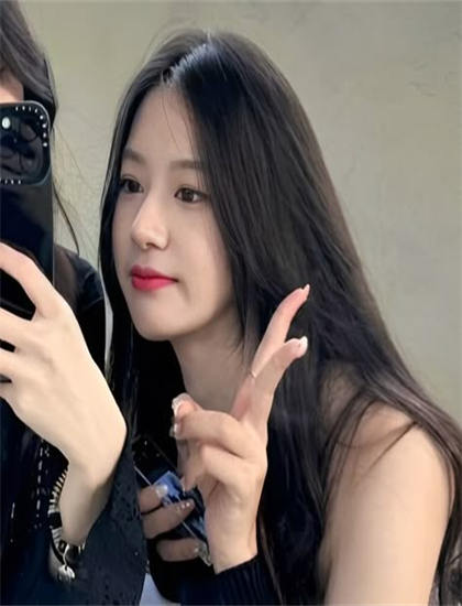 《皇家师姐7》色彩运用精准解析：色调选择与情绪表达分析